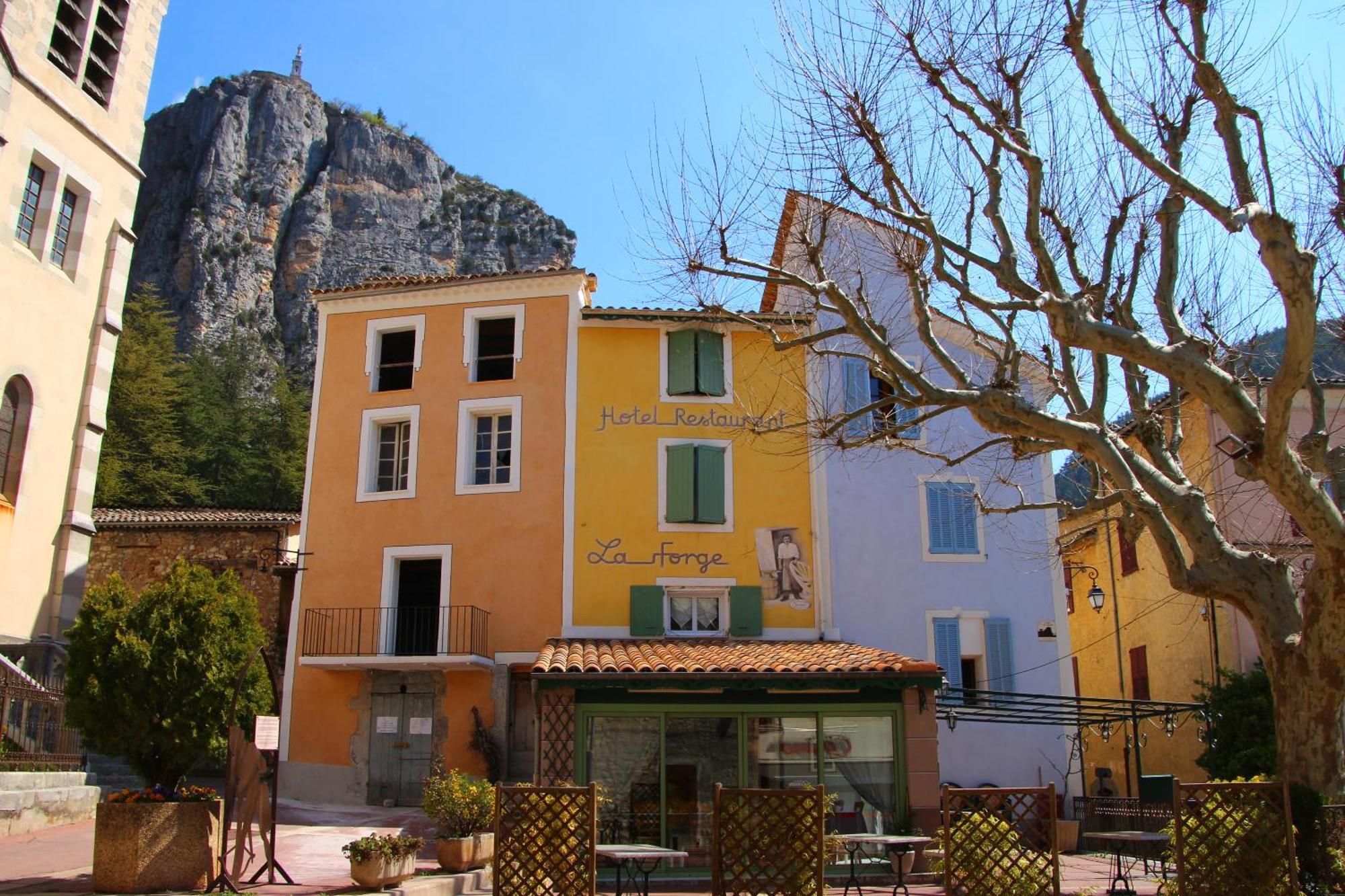 Hotel Restaurant La Forge กาสเตลลาน ภายนอก รูปภาพ